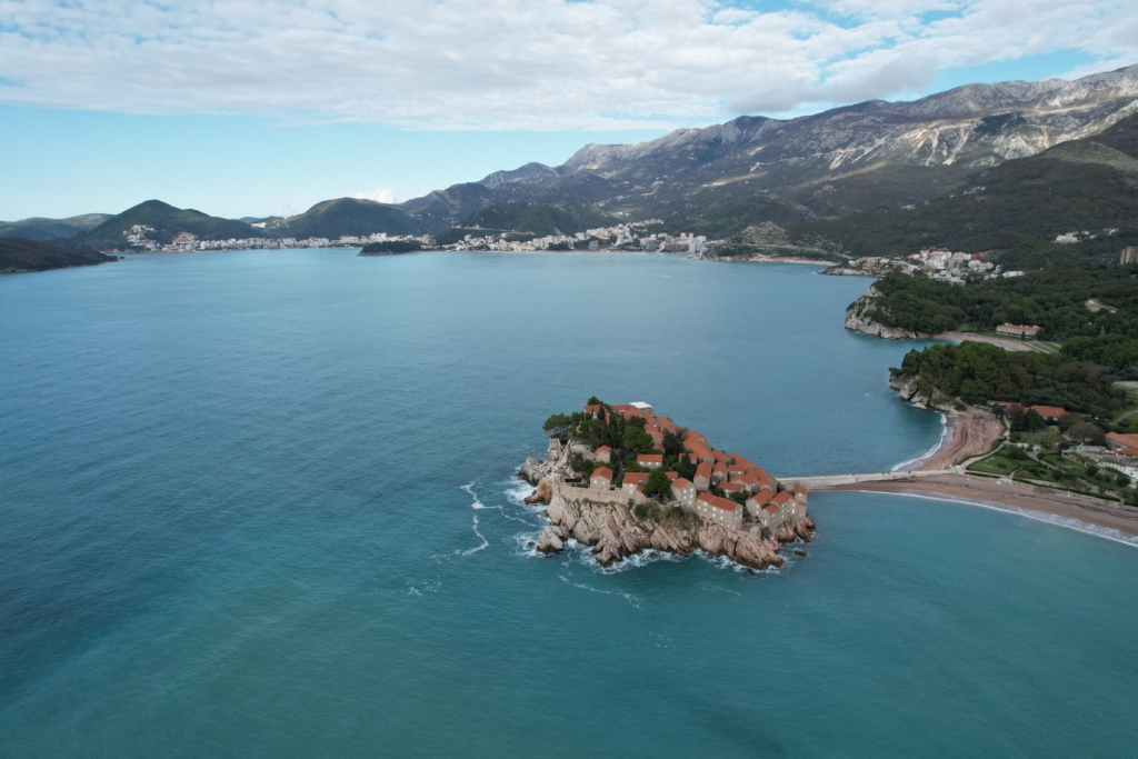 Sveti-Stefan-Budva-montenegro-Drone-Shooting-Drone-Photo-Production-Drone-media-crna-gora-kotor-ada-bojana-ulcjin-kotor-bar-perast-petrovac-oldtown-karadag-reklam-hizmetleri-drone-cekimi-video-sosyal-medya-reklamlar-Свети-Стефан-Будва-Црна Гора-Дрон-Снимање-Дрон-Фото-Продукција-Дрон-медији-црна-гора-котор-ада-бојана-улцјин-котор-бар-пераст-петровац-стари град-карадаг-реклам-хизметлери- дроне-цекими-видео-сосиал-медиа-рекламлар-